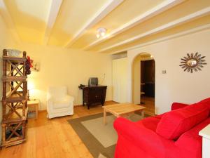 Gallery image of Apartment Residenza Chesa Margun 77-1 by Interhome in Surlej