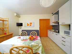 Köök või kööginurk majutusasutuses Holiday Home Le Villette by Interhome