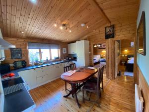 Gallery image of Owlet Lodge at Owlet Hideaway - with Hot Tub, Near York in Seaton Ross