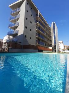 Bazén v ubytování Apartaments La Rosella nebo v jeho okolí