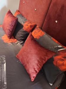 A bed or beds in a room at Buze Rodriguez Suite