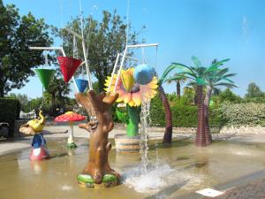 Goście zatrzymujący się w obiekcie Holiday Home Bella Italia-5 by Interhome