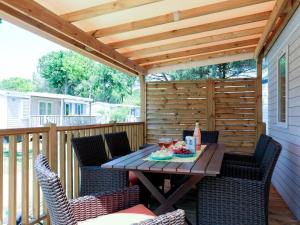 Balkon lub taras w obiekcie Holiday Home Bella Italia-5 by Interhome