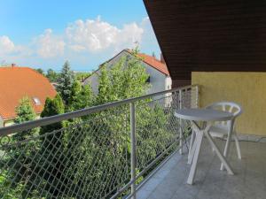Балкон или тераса в Holiday Home Csonka - ALD304 by Interhome