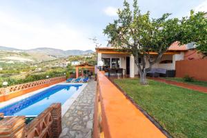 Villa con piscina y casa en Chalet Vistamar ALOJAMIENTOS VISTAMAR, en Almuñécar