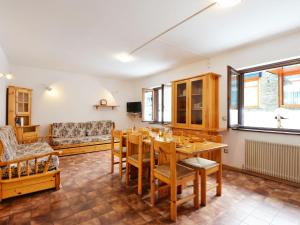 Posedenie v ubytovaní Apartment Cesa Fraines-2 by Interhome