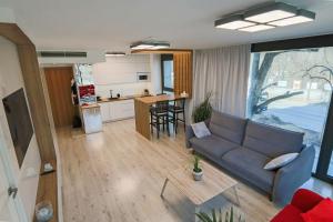 Kuchnia lub aneks kuchenny w obiekcie Apartament Unia 12 Basen&SPA