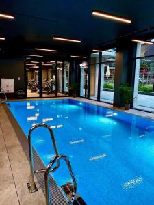 Basen w obiekcie Apartament Unia 12 Basen&SPA lub w pobliżu