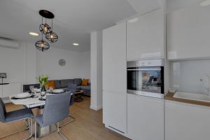 Kuchyň nebo kuchyňský kout v ubytování Holiday home L & B Makarska