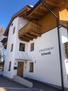 Budynek, w którym mieści się apartament