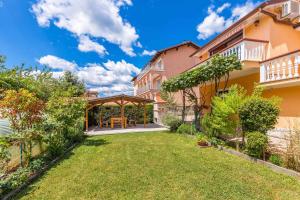 Zahrada ubytování Apartment in Viskovo 31060