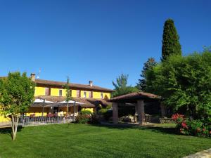 Gallery image of La Bossolasca Albergo Ristorante in Santo Stefano Belbo