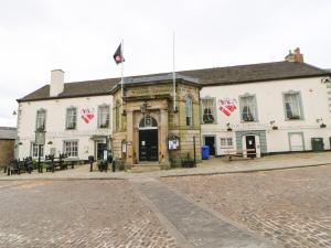 Bygningen som feriehuset ligger i + 27 billeder