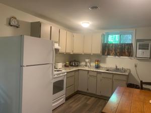 Köök või kööginurk majutusasutuses Green Mountain Cabins