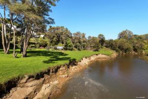 Gallery image of Fantail River Lodge in Haruru