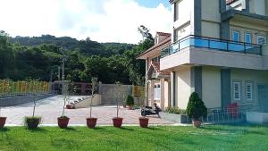 The building in which the homestay is located