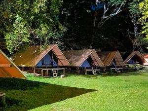 Zahrada ubytování Paraíso Escondido Cabañas, Reserva Rio Claro, San Luis-Doradal