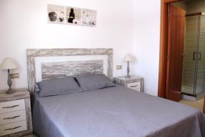 Posteľ alebo postele v izbe v ubytovaní Riumar "Marc", 550m to beach, private pool, On-Site-Service, dog beach + 37 fotografií