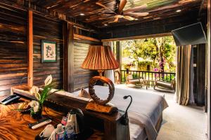 Ein Balkon oder eine Terrasse in der Unterkunft Ocean Bay Resort & Spa Phu Quoc