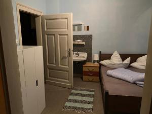 Postel nebo postele na pokoji v ubytování Haus an der Diemel