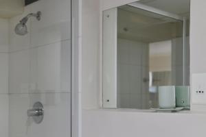 Ванна кімната в The Bijoux 2-5 - No Load Shedding