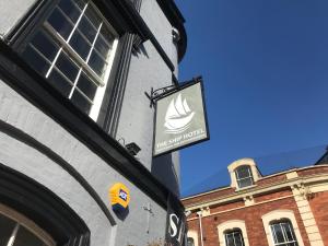 Gallery image of The Ship Hotel in Crediton