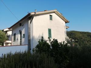 The building in which the holiday home is located