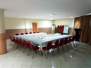 Foto dalla galleria di Room in Lodge - Golden Royale Hotel a Enugu