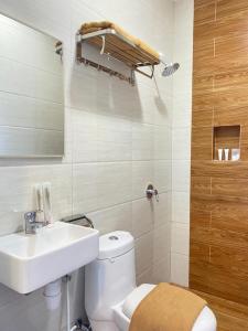 Koupelna v ubytování BATAM 1 HOTEL