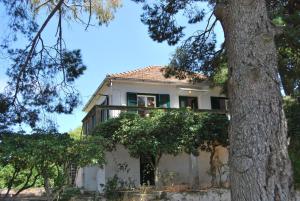 Budova, v ktorej sa vila nachádza