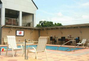 Swimmingpoolen hos eller tæt på Room in Lodge - Sweet Spirit Hotels Suites Mardezok