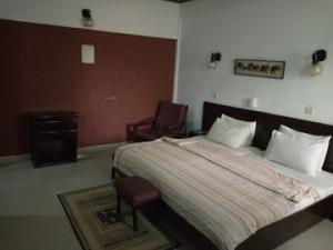 Imagem da galeria de Room in Lodge - Whispering Palms Resort em Lagos