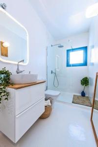 Kúpeľňa v ubytovaní Apartamentos Cotillo Surf