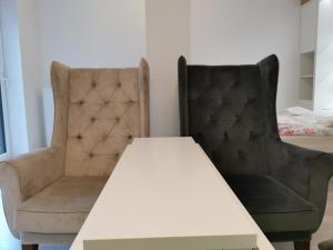 Zdjęcie z galerii obiektu LUXURY APARTMENT w Warszawie