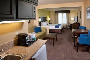 Gallery image of Holiday Inn Express Hotel & Suites Saginaw, an IHG Hotel in Saginaw
