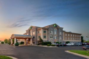 Imagem da galeria de Holiday Inn Express Hotel & Suites Saginaw, an IHG Hotel em Saginaw