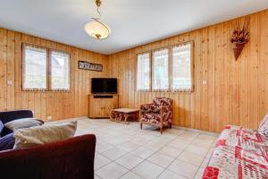 Μια τηλεόραση ή/και κέντρο ψυχαγωγίας στο LES SERMES 1