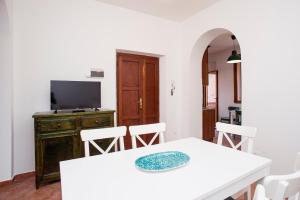 Μια τηλεόραση ή/και κέντρο ψυχαγωγίας στο Casa Carlotta - Goelba