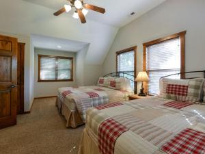 Llit o llits en una habitació de Lodge 243