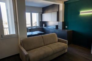 Ruang duduk di Venice Terminal Apartments & Suites