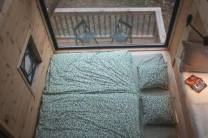 Area soggiorno di ENJOY COZY Tree House Hills Forest Gardens Beautiful Views Sauna Hotbath