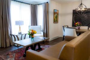 a living room with a couch and a table at Westgate Flamingo Bay Resort in Las Vegas