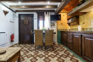 Kuchyň nebo kuchyňský kout v ubytování Casa Nazarí - Setenil de las Bodegas