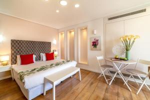 Letto o letti in una camera di Paamonim Hotel Jerusalem