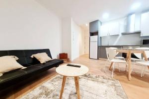 Kuchyňa alebo kuchynka v ubytovaní Apartamento Zurriola by SanSe Holidays