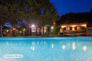 Bazén v ubytování Holiday Home Giardino Marino nebo v jeho okolí