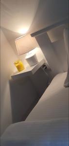 Una cama o camas en una habitación de Apartman Iva