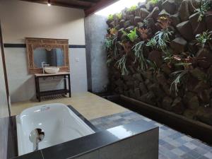 Koupelna v ubytování Anggarakasih Ubud Villa + 20 fotografií