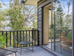 A balcony or terrace at Bellara - your home among the gum trees!