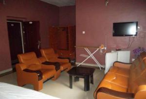 Gallery image of Room in Lodge - Clen-phil Hotels And Suite in Port Harcourt